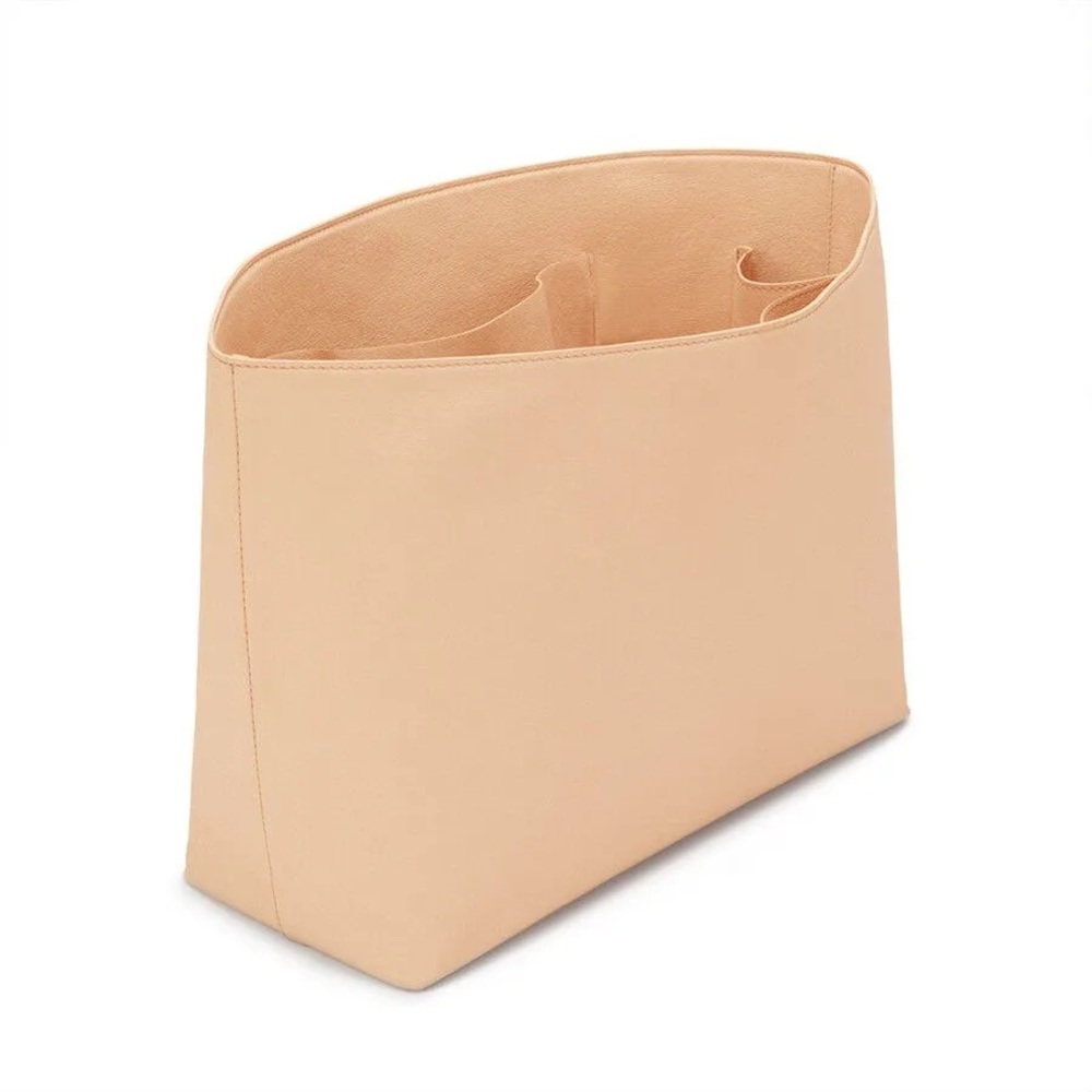 Cuyana Structured Tote (Classic) with additional Tote Organizer - Picture 8 of 10